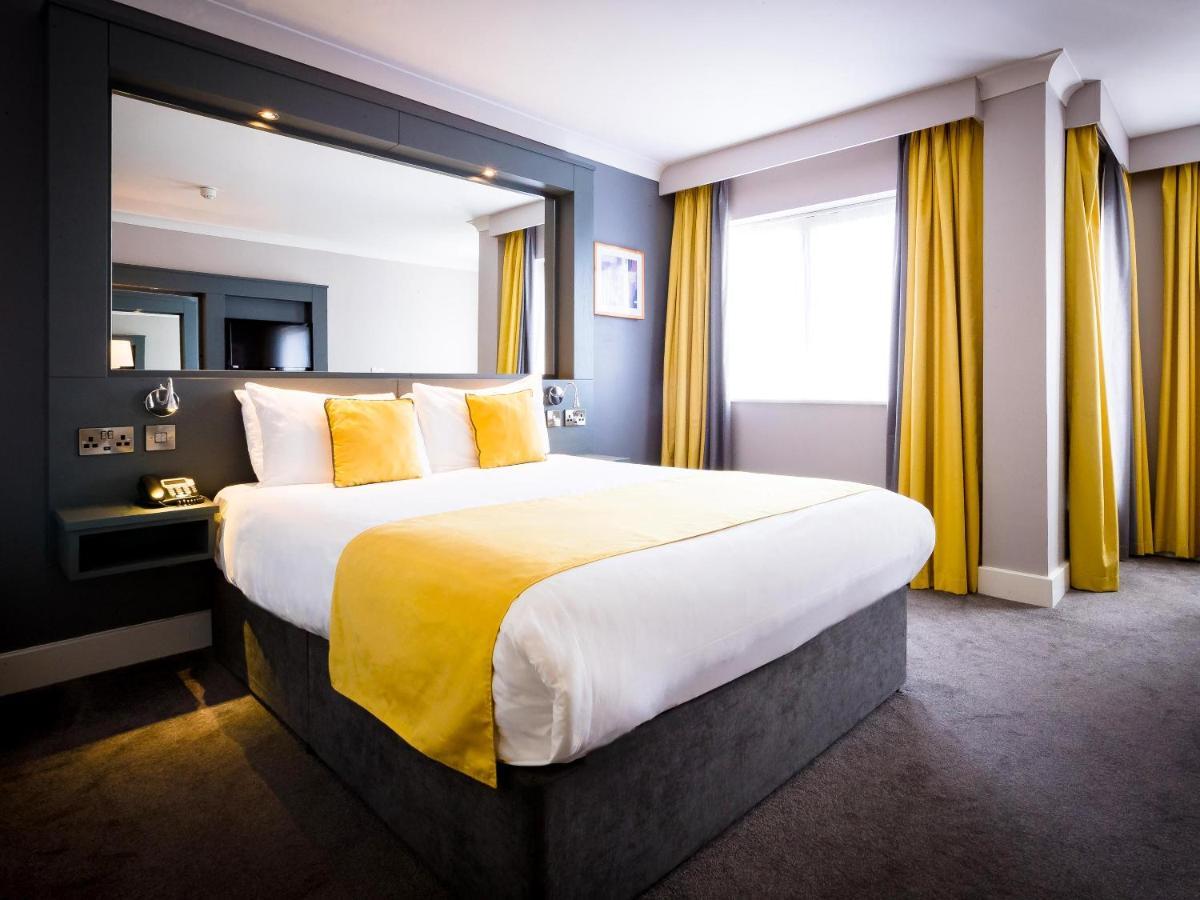 Claregalway Hotel 4*